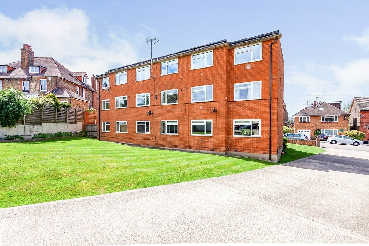 2 bed flat to rent in Bushey Grove Road, Bushey WD23 Zoopla
