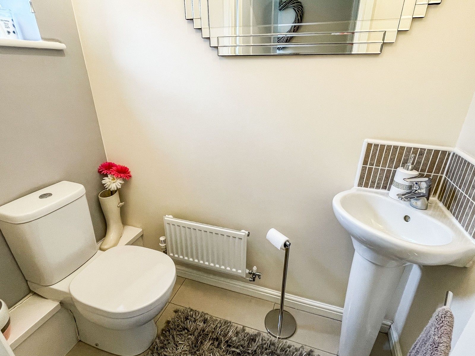 4 bed terraced house for sale in Cilgant Y Lein, Pyle, Bridgend. CF33