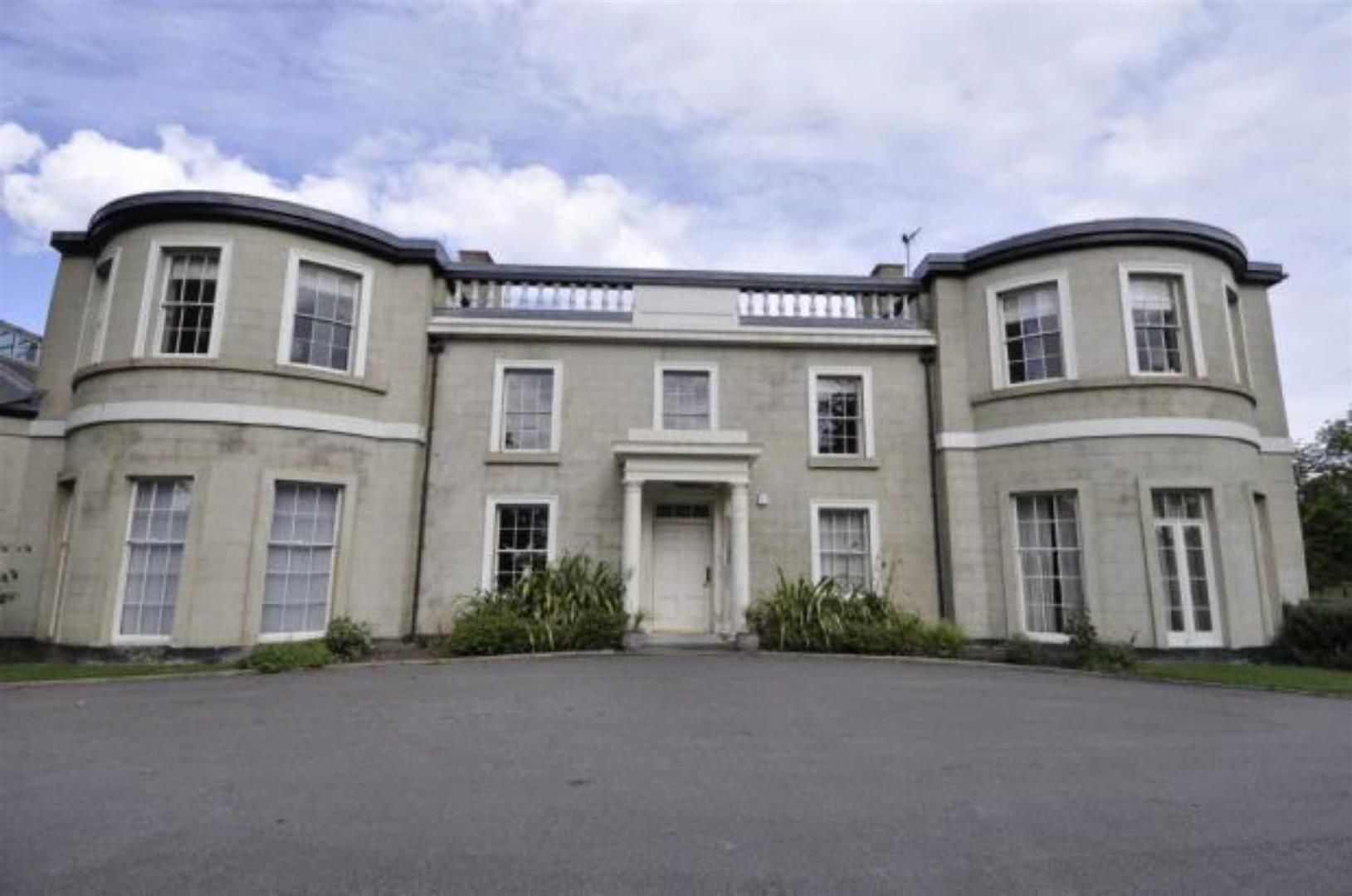 2 bed flat to rent in Moor Allerton Hall, Lidgett Lane, Leeds LS8 Zoopla
