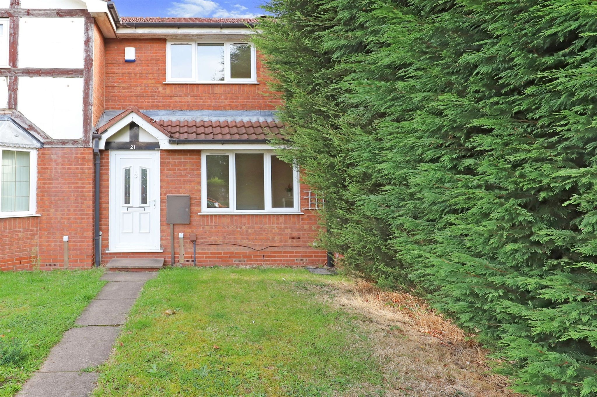 2 bed terraced house for sale in Shayler Grove, Parkfields