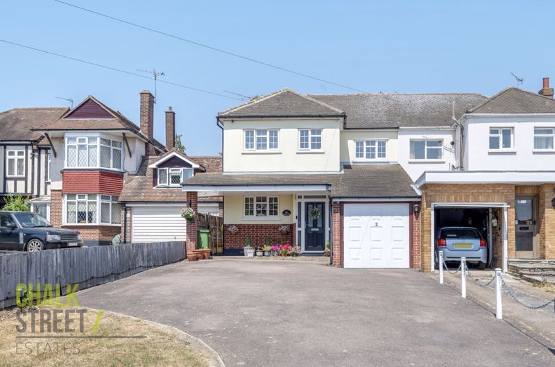 3 bed semidetached house for sale in Ingrebourne Gardens, Upminster