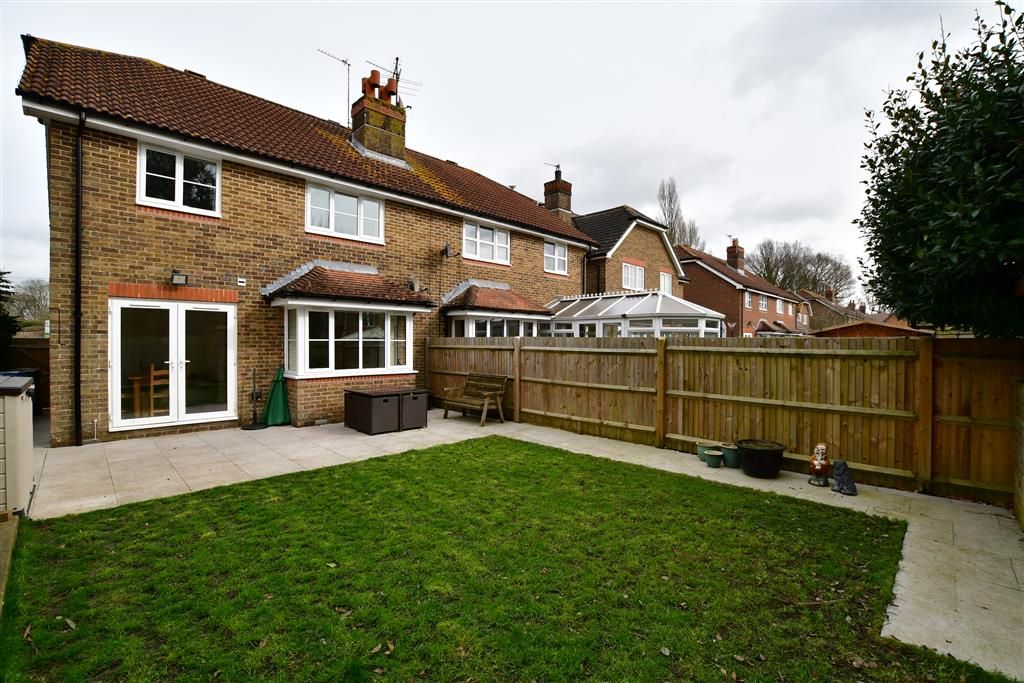 4 bed semidetached house for sale in High Bar Lane, Thakeham, West