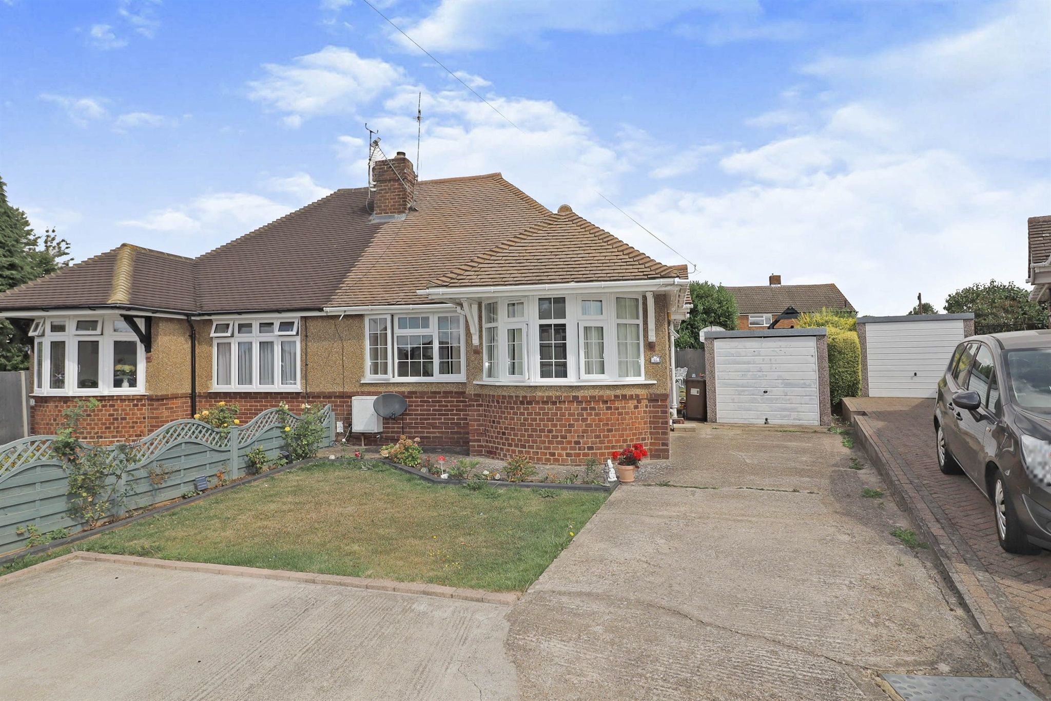 2 bed semidetached bungalow for sale in Poplars Close, Luton LU2 Zoopla