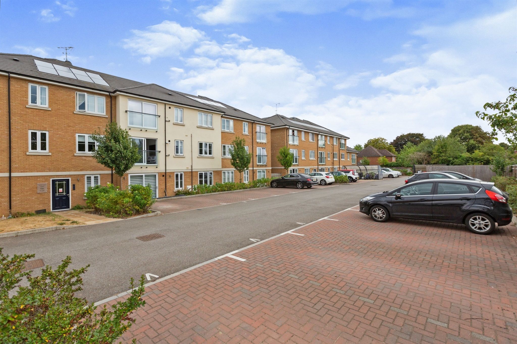 2 bed flat for sale in Aylesbury Street, Bletchley, Milton Keynes MK2