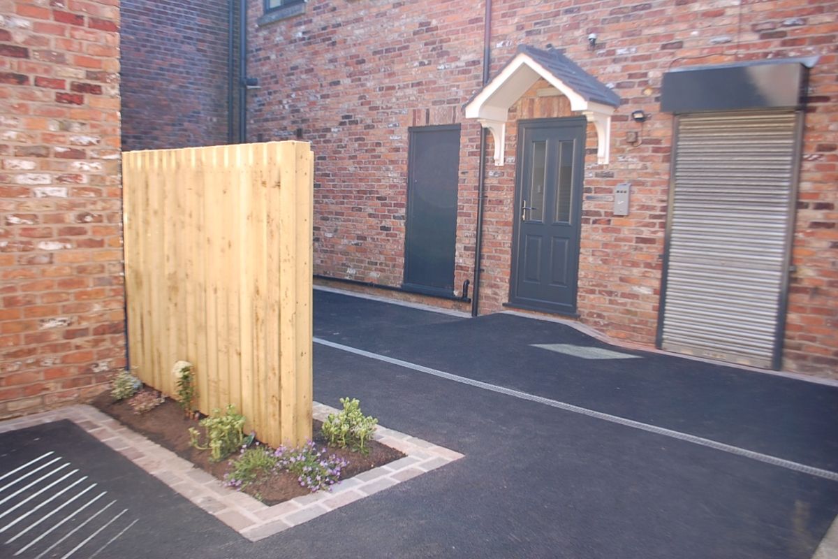 1 bed flat to rent in Wood Street, AshtonUnderLyne, Lancashire OL6