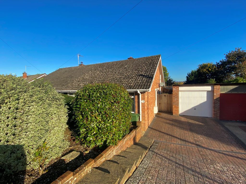 2 bed semidetached bungalow for sale in Beechwood, Yeovil, Somerset