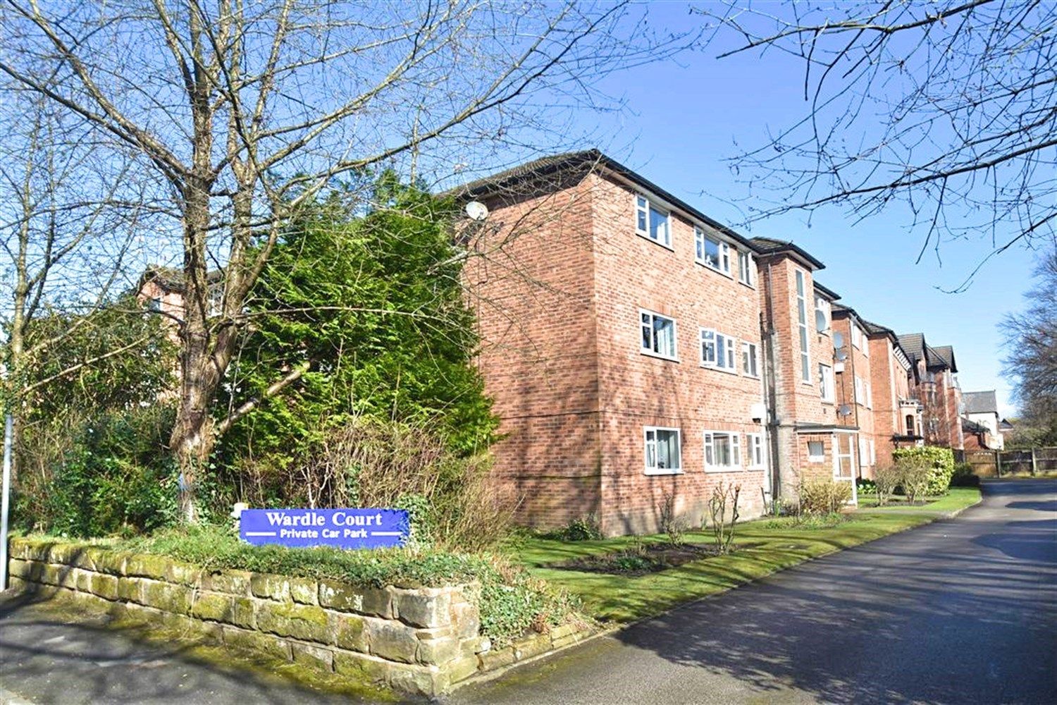 1 bed flat to rent in Wardle Road, Sale M33 Zoopla