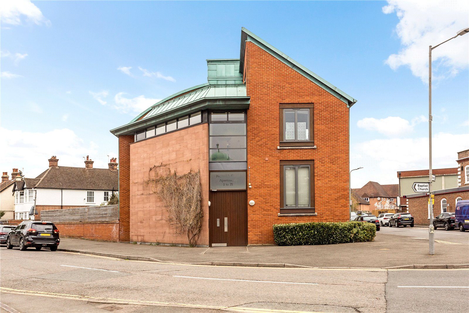 1 bed flat for sale in Reynolds Court, Baring Road, Beaconsfield HP9