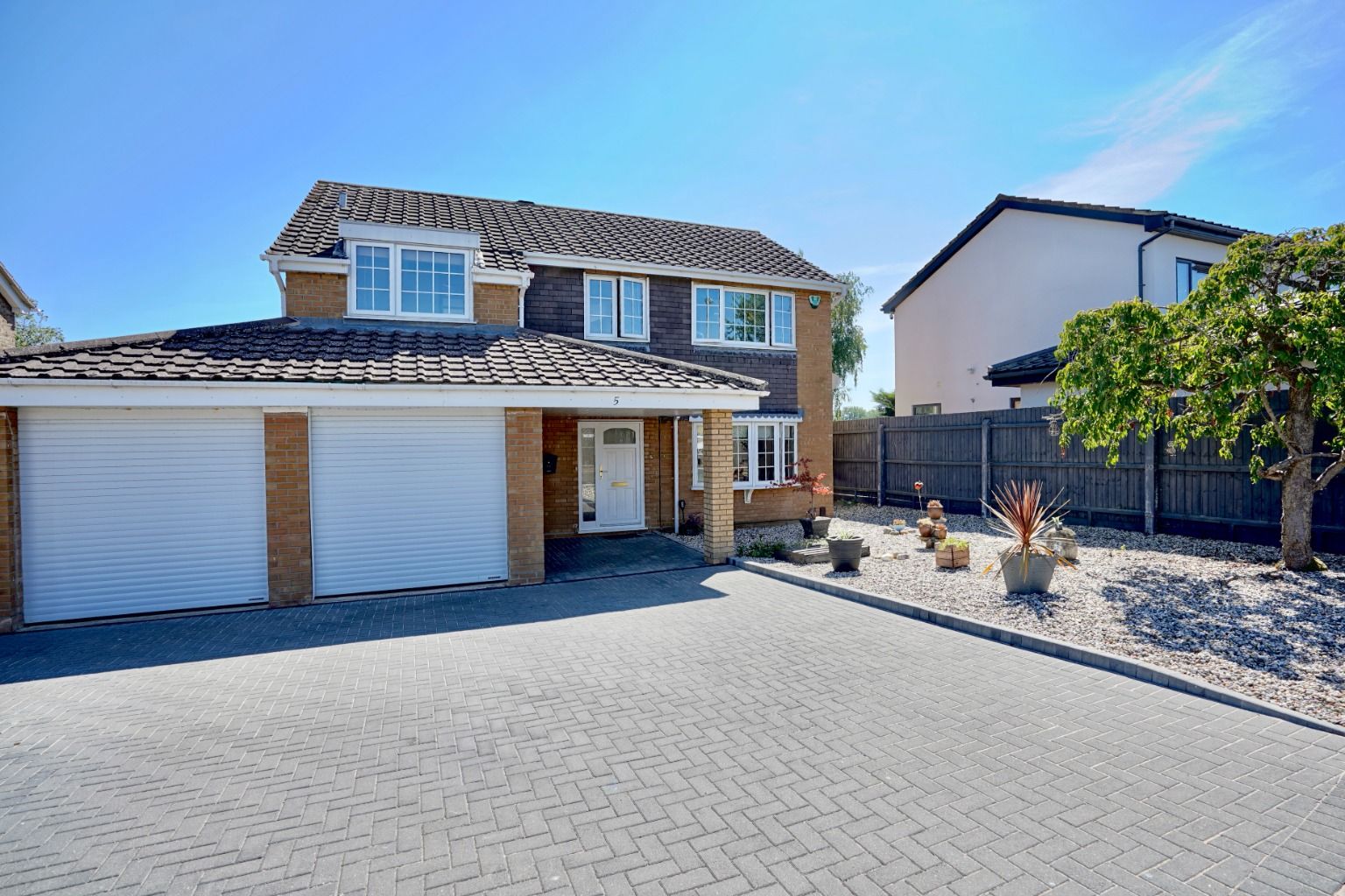 4 bed detached house for sale in Field Close, Little Paxton, St. Neots