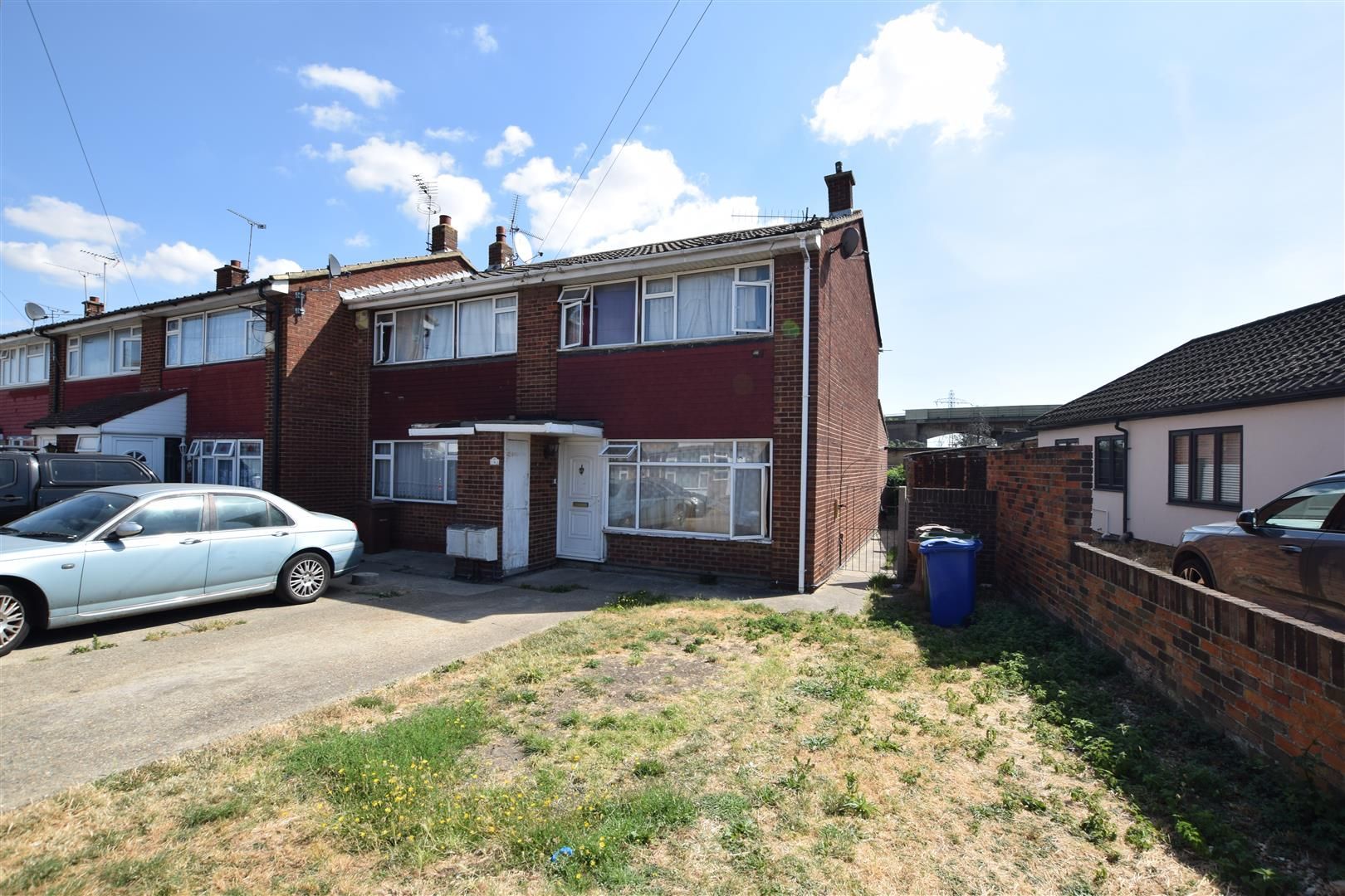 3 bed end terrace house for sale in Bryanston Road, Tilbury RM18 Zoopla
