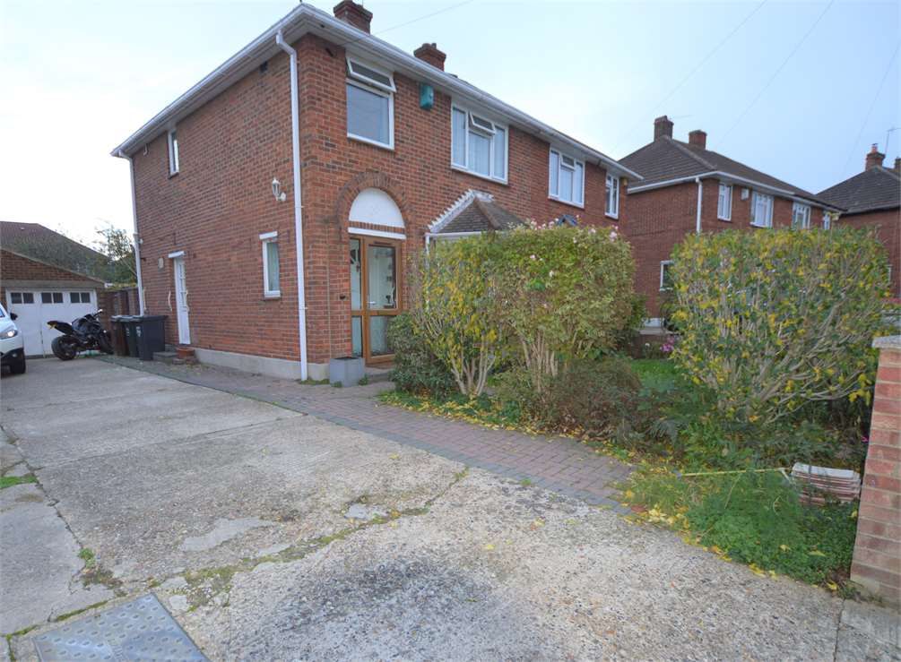 3 bed property for sale in Meadow Way Stone, Dartford, Kent DA2 Zoopla