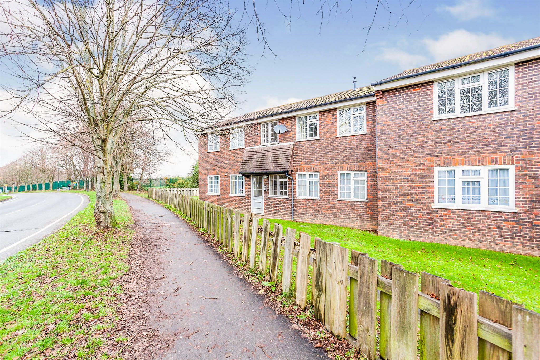 Burbeach Close, Bewbush, Crawley RH11  