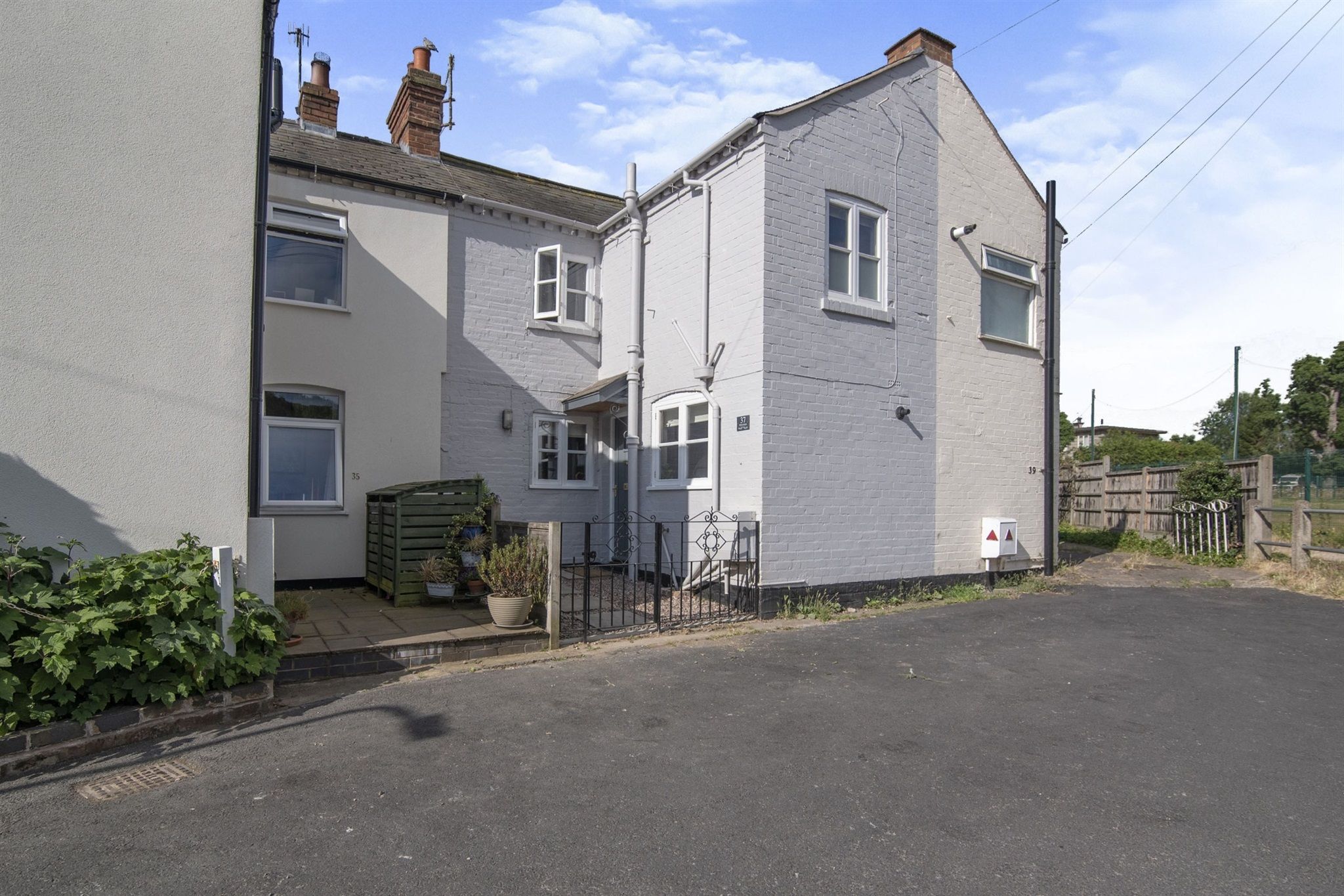 2 bed terraced house for sale in Spring Gardens, Malvern WR14 Zoopla