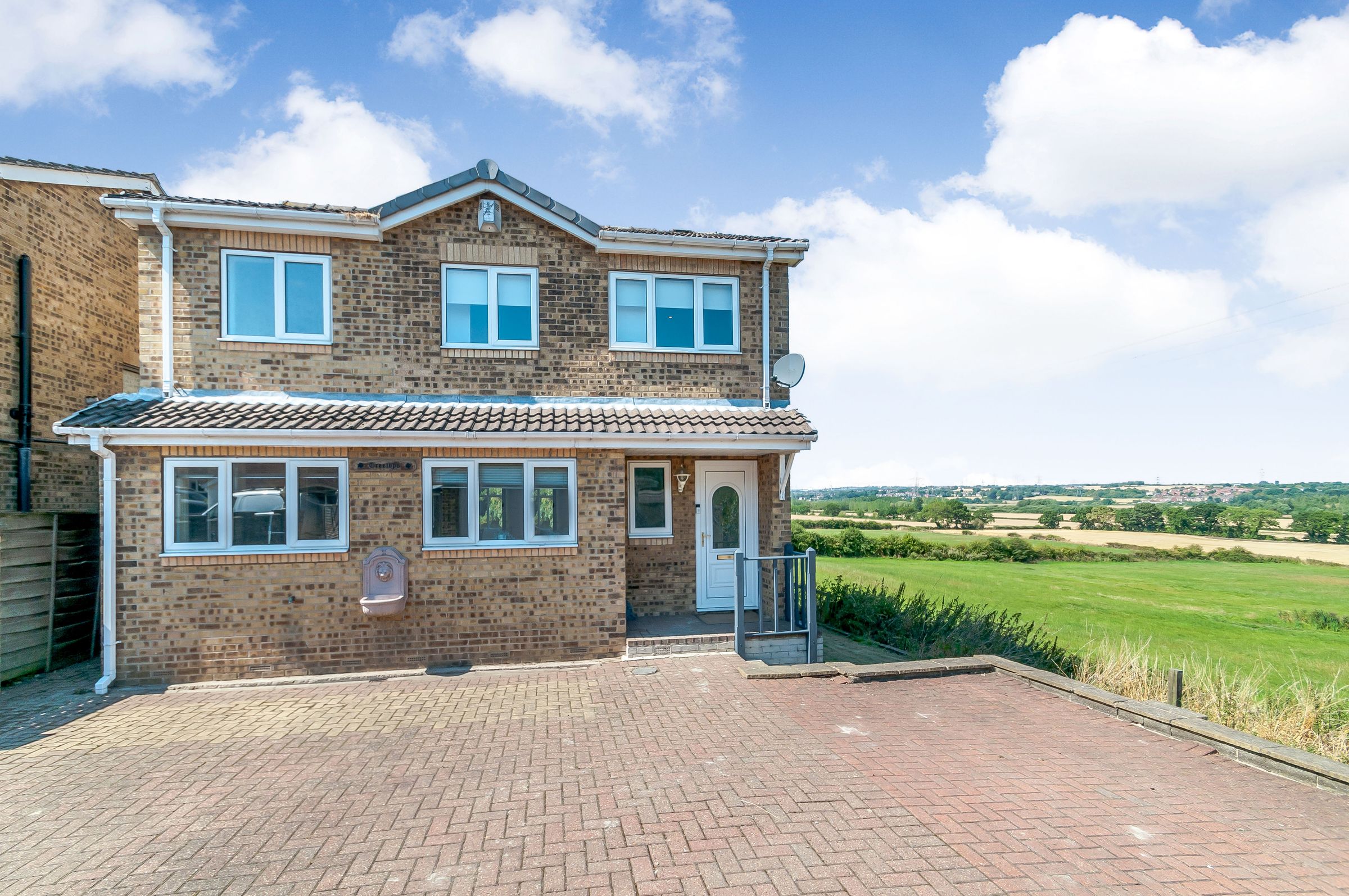 3 bed detached house for sale in Bannockburn Way, Altofts, West