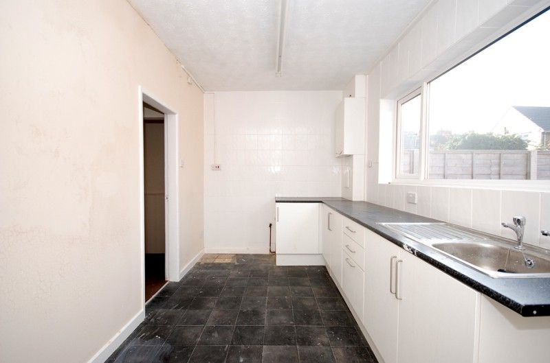 2 bed terraced house for sale in The Avenue, Bentley DN5 Zoopla