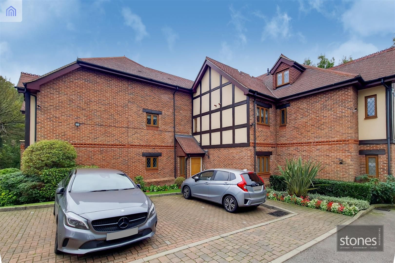 2 bed flat for sale in Cherry Tree Way, Stanmore HA7 Zoopla