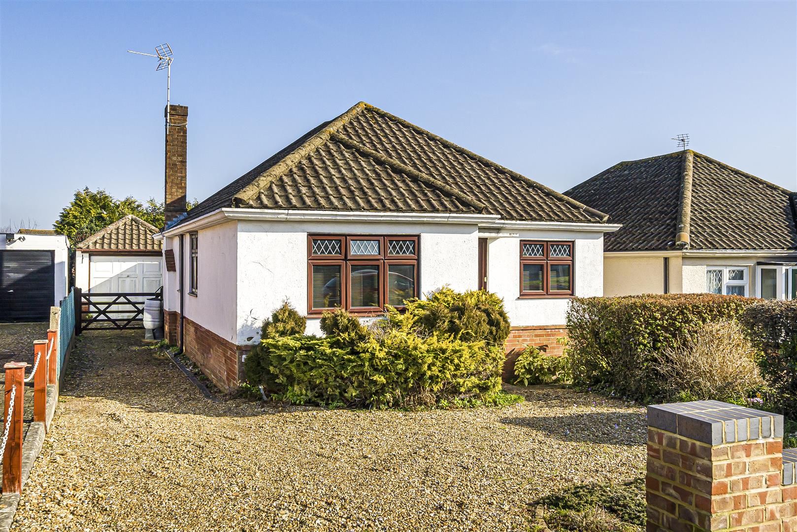 3 bed detached bungalow for sale in High Drive, Basingstoke RG22 Zoopla