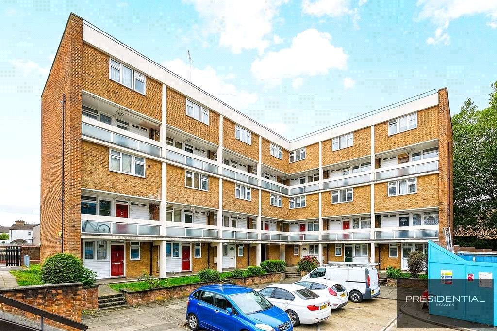 Gardner Close, Wanstead, London E11  