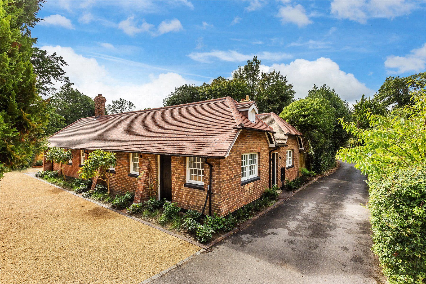 4 bed bungalow for sale in Chilworth, Surrey GU4 Zoopla
