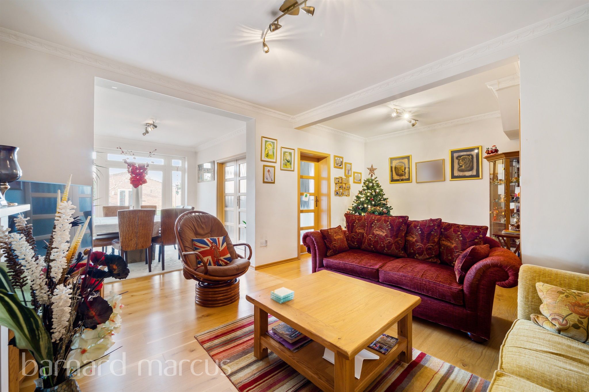 4 bed semidetached house for sale in Burns Way, Heston, Hounslow TW5