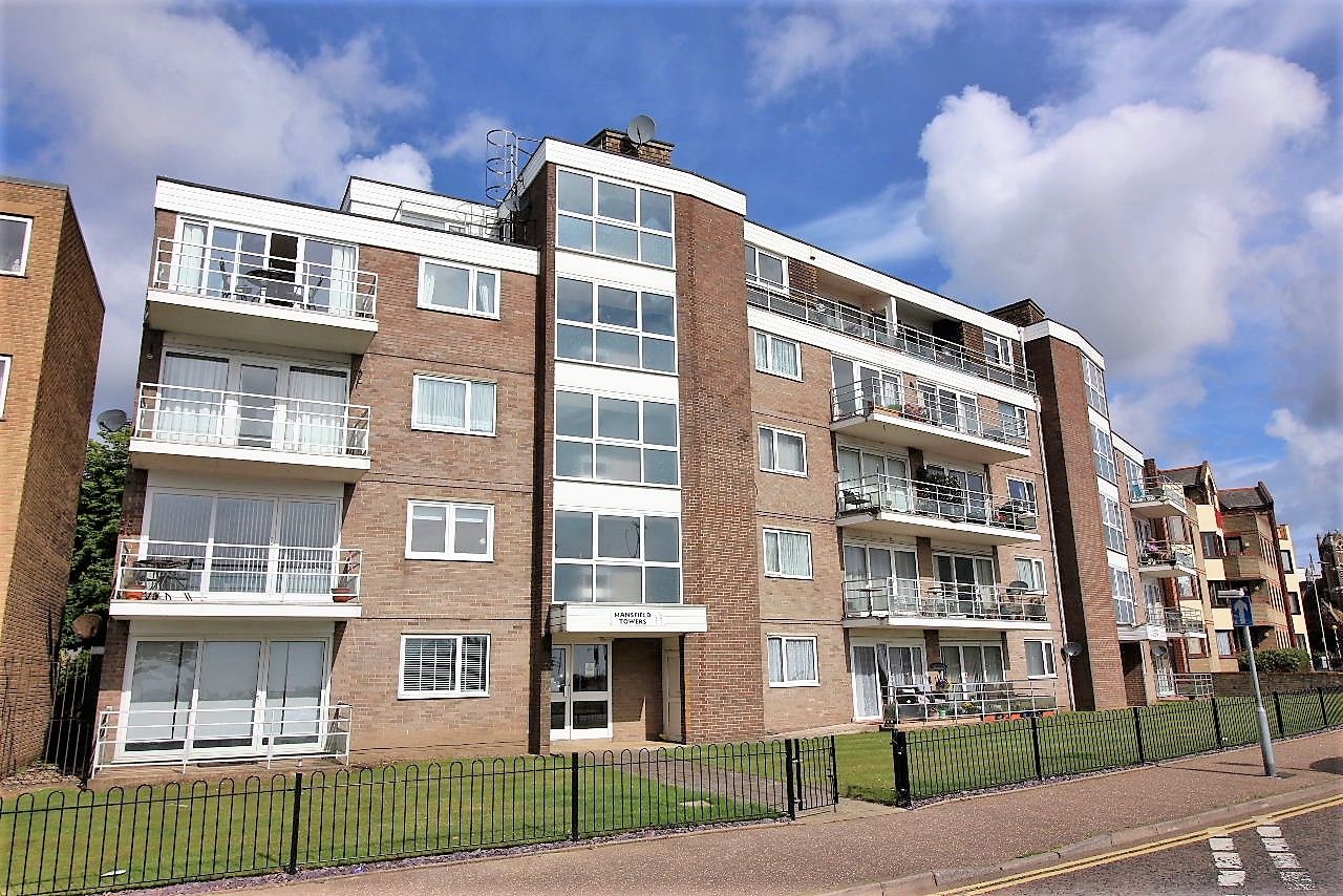 2 bed flat for sale in Marine Parade East, Clacton On Sea CO15 Zoopla