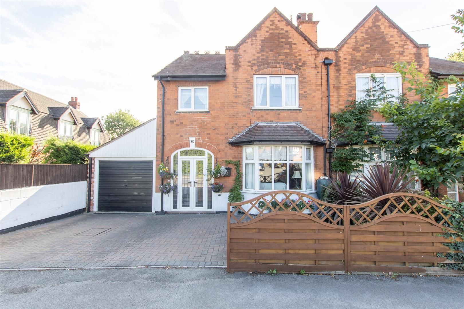 3 bed semidetached house for sale in Main Road, Gedling, Nottingham