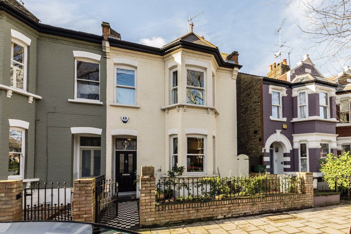 4 bed property for sale in Silver Crescent, London W4 Zoopla