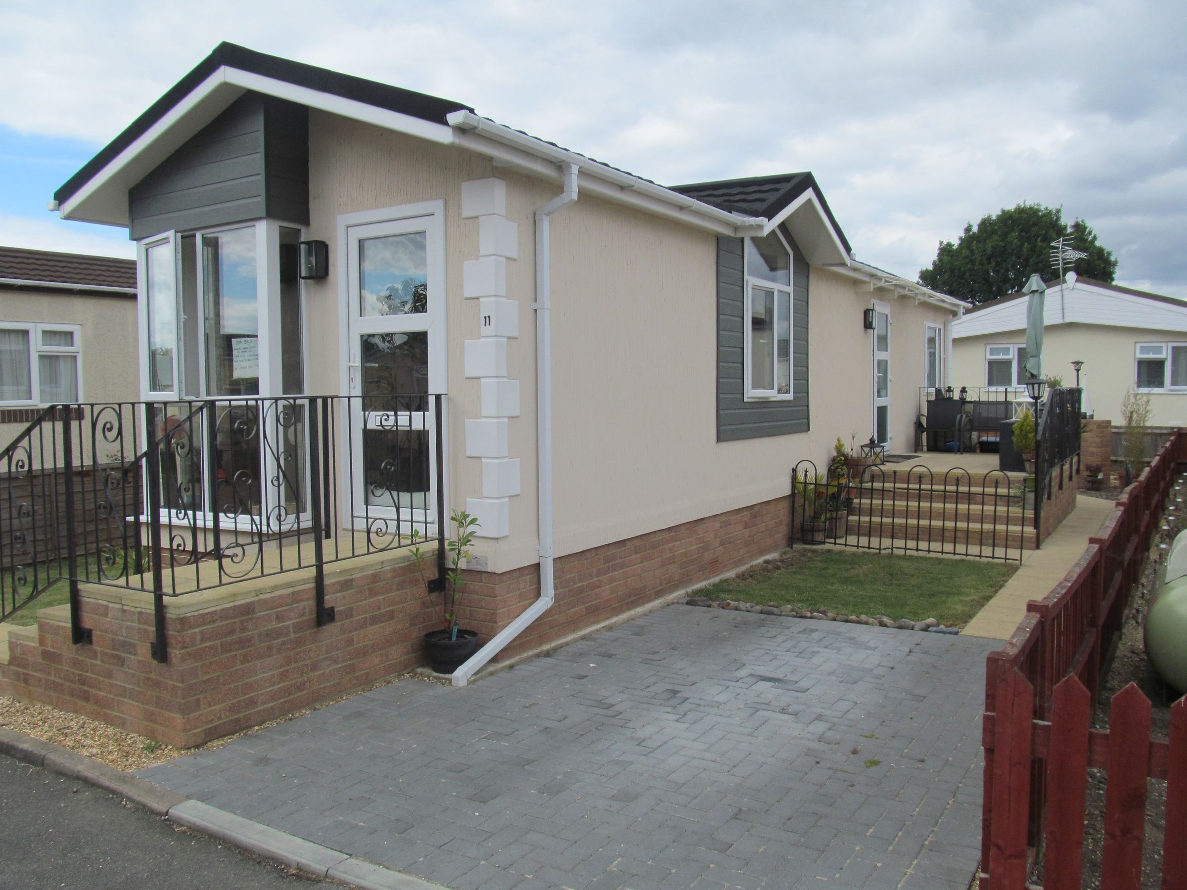 Penton Park (Ref 5931), Chertsey, Surrey KT16  