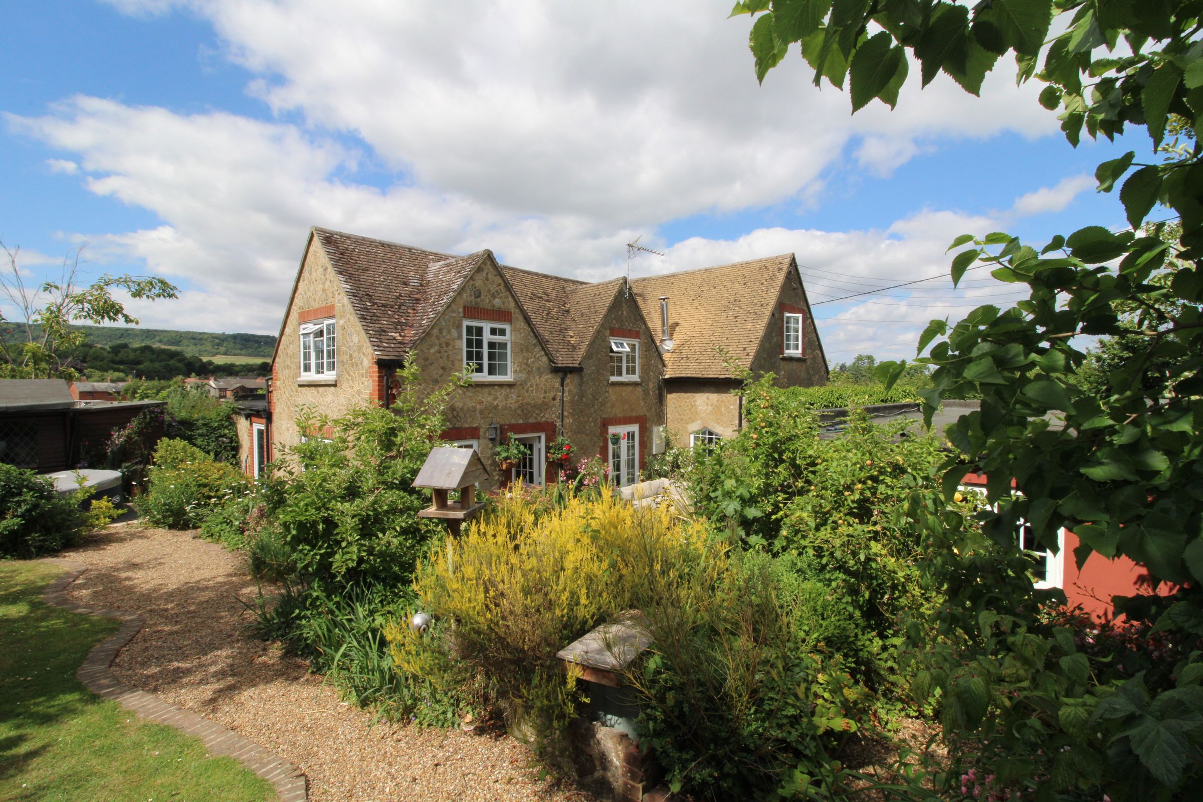 5 bed semidetached house for sale in Old School Lane, Ryarsh, West