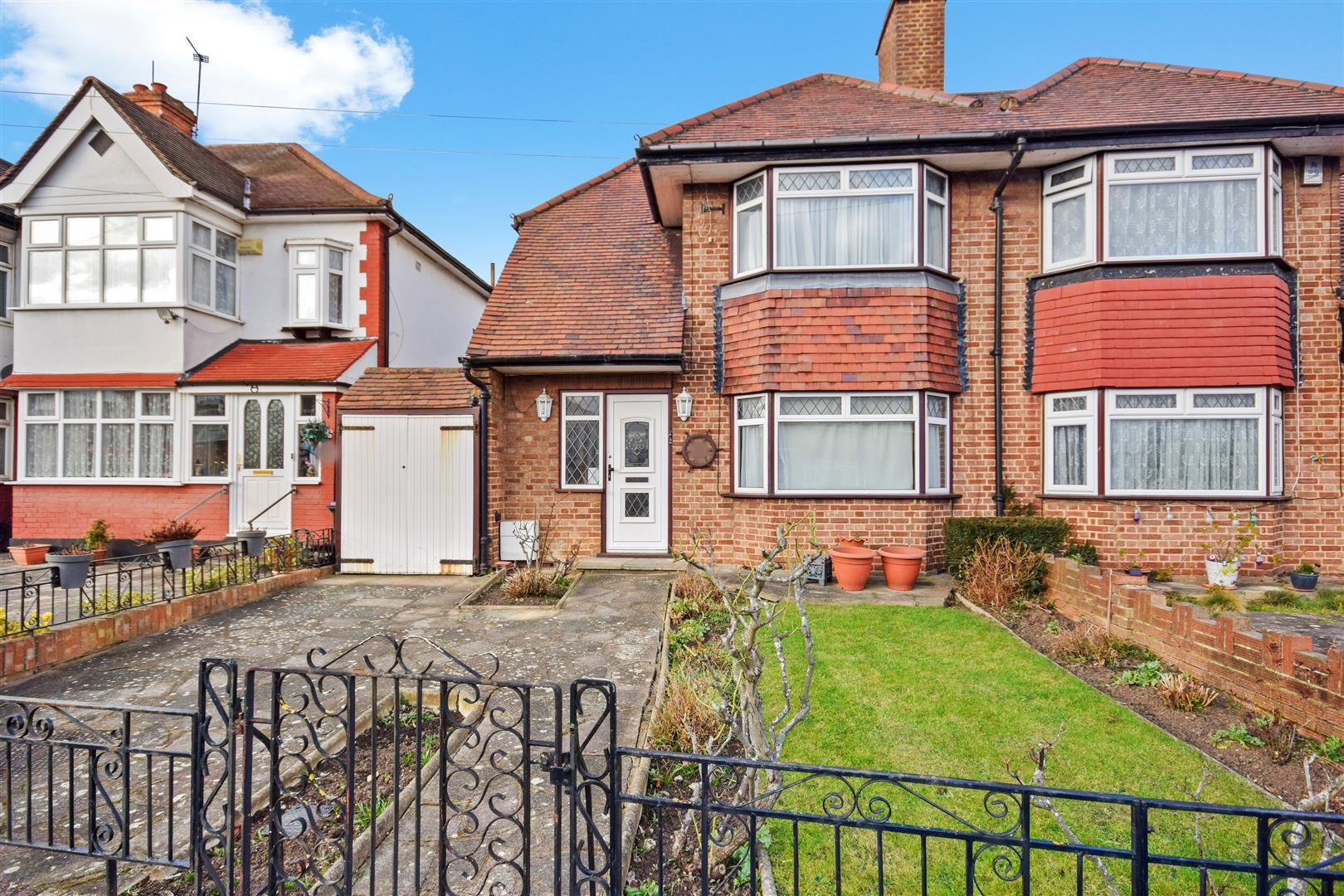 3 bed semidetached house for sale in Stilecroft Gardens, Wembley HA0