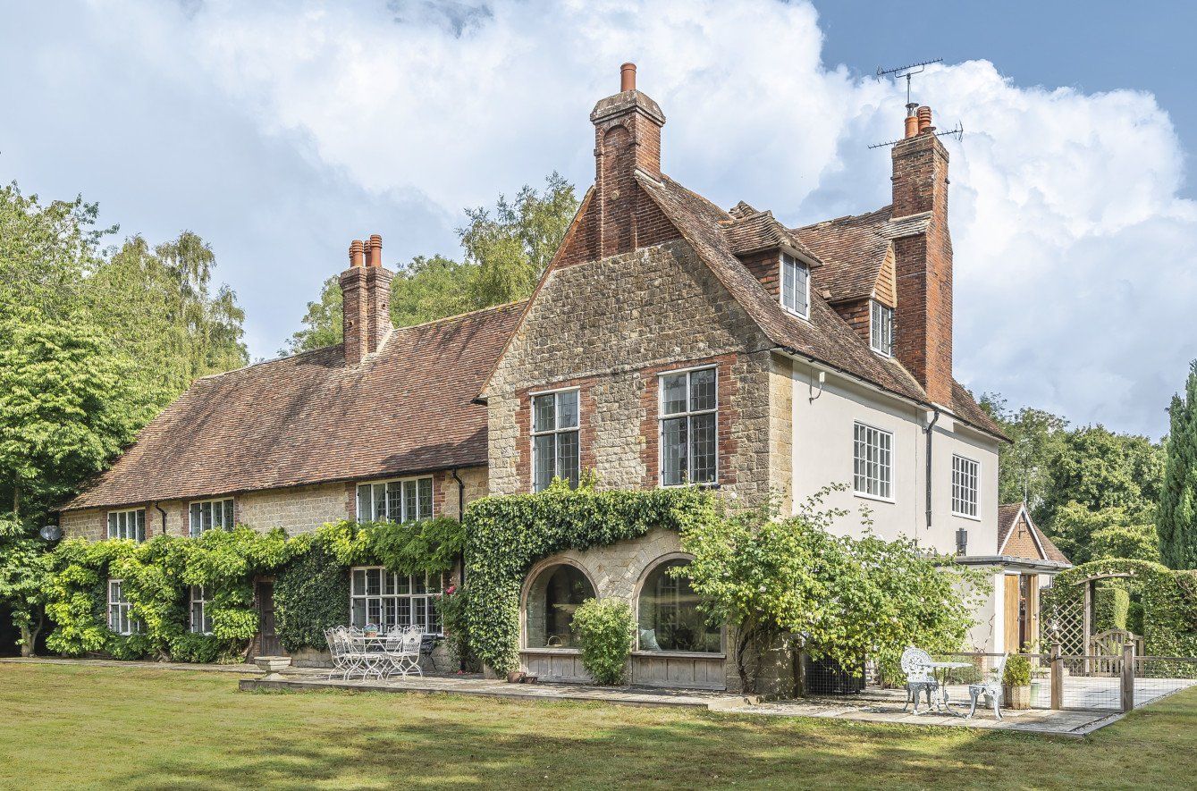 6 bed property for sale in Fairbourne Lane, Harrietsham, Maidstone ME17