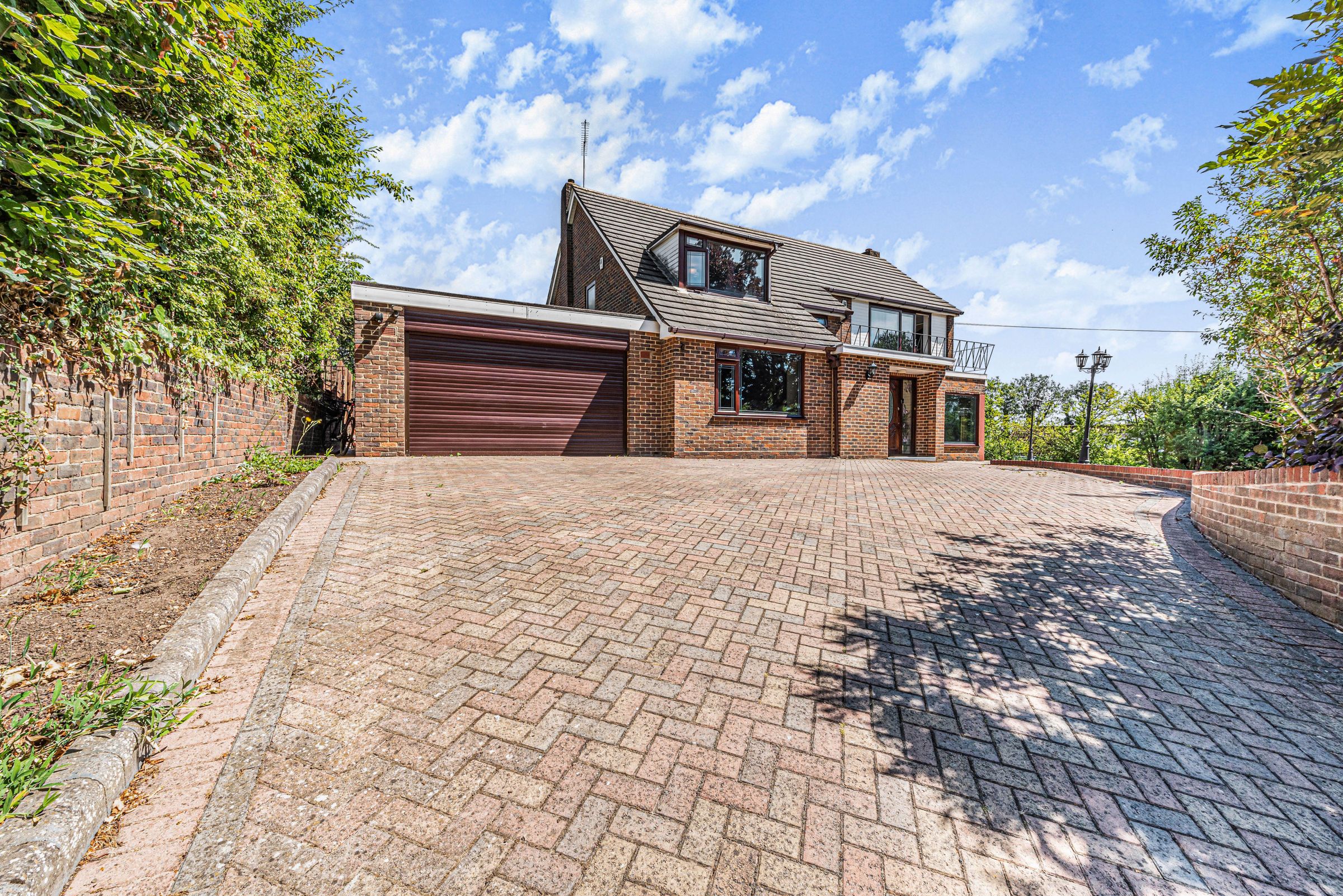5 bed detached house for sale in New Lane Hill, Tilehurst, Reading RG30