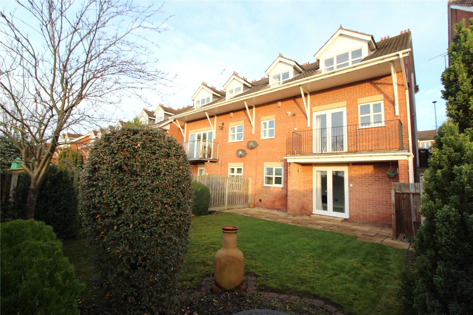 3 bed semidetached house for sale in Doveside Drive, Darfield