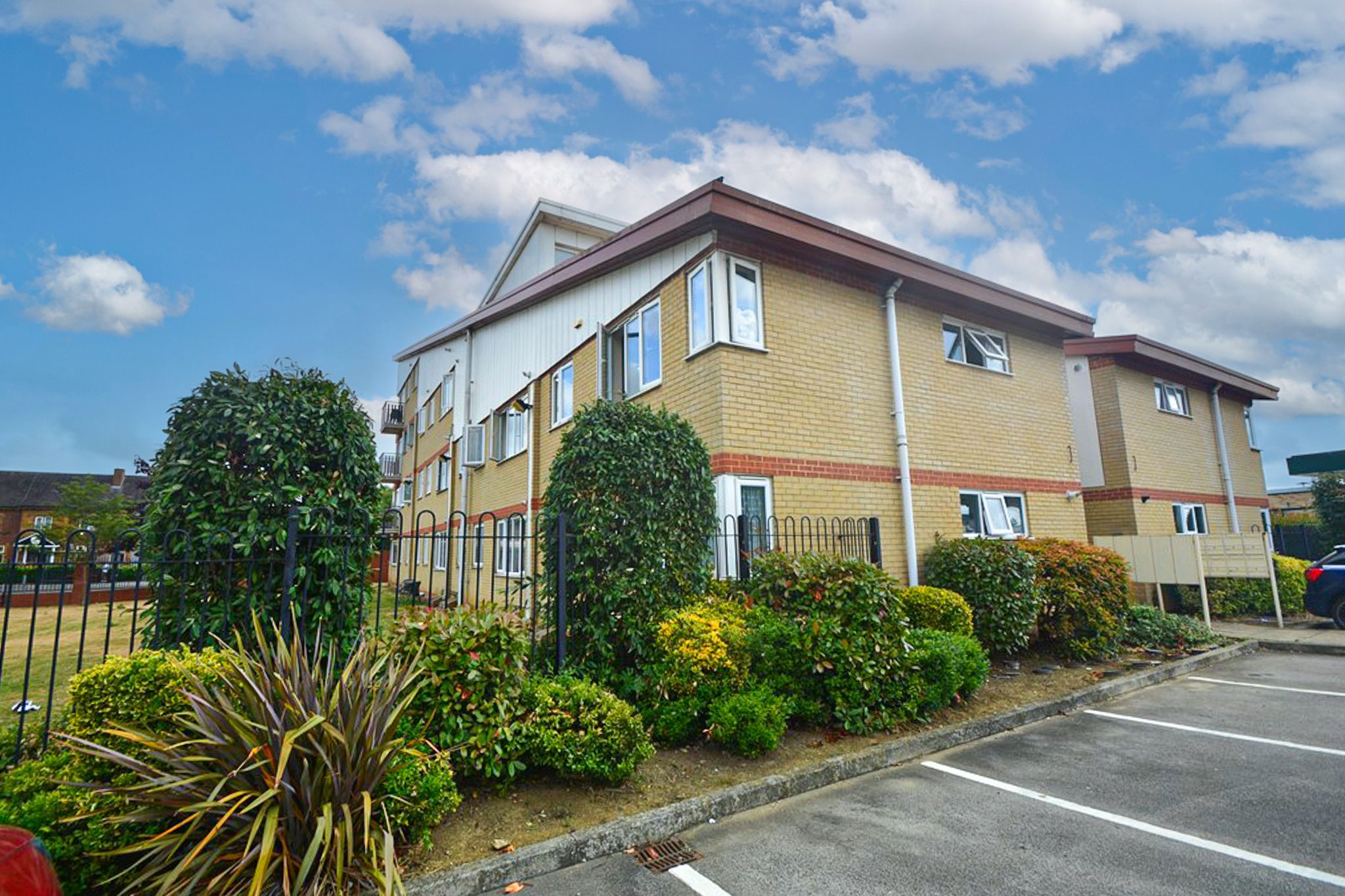 2 bed flat for sale in Lincoln Road, Walton, Peterborough PE4 Zoopla