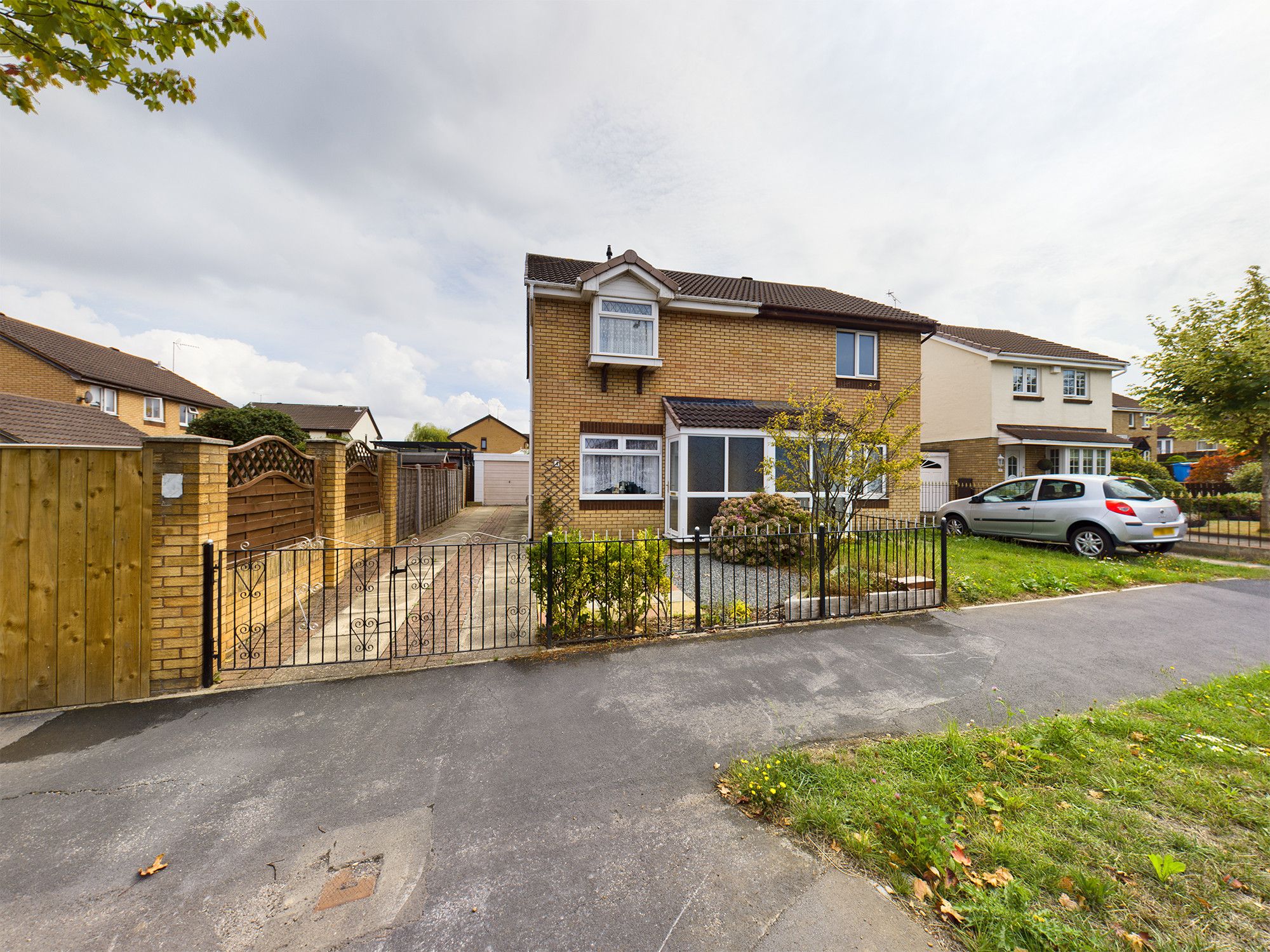 3 bed semidetached house for sale in Howdale Road, Hull HU8 Zoopla