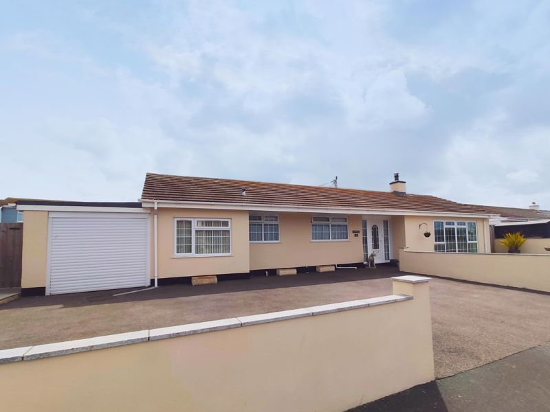 3 bed detached bungalow for sale in Close, Crantock, Newquay