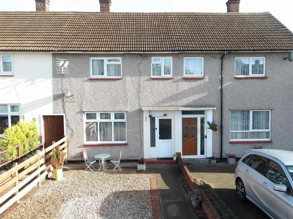 3 bed terraced house for sale in Torrington Gardens, Loughton, Essex IG10 Zoopla