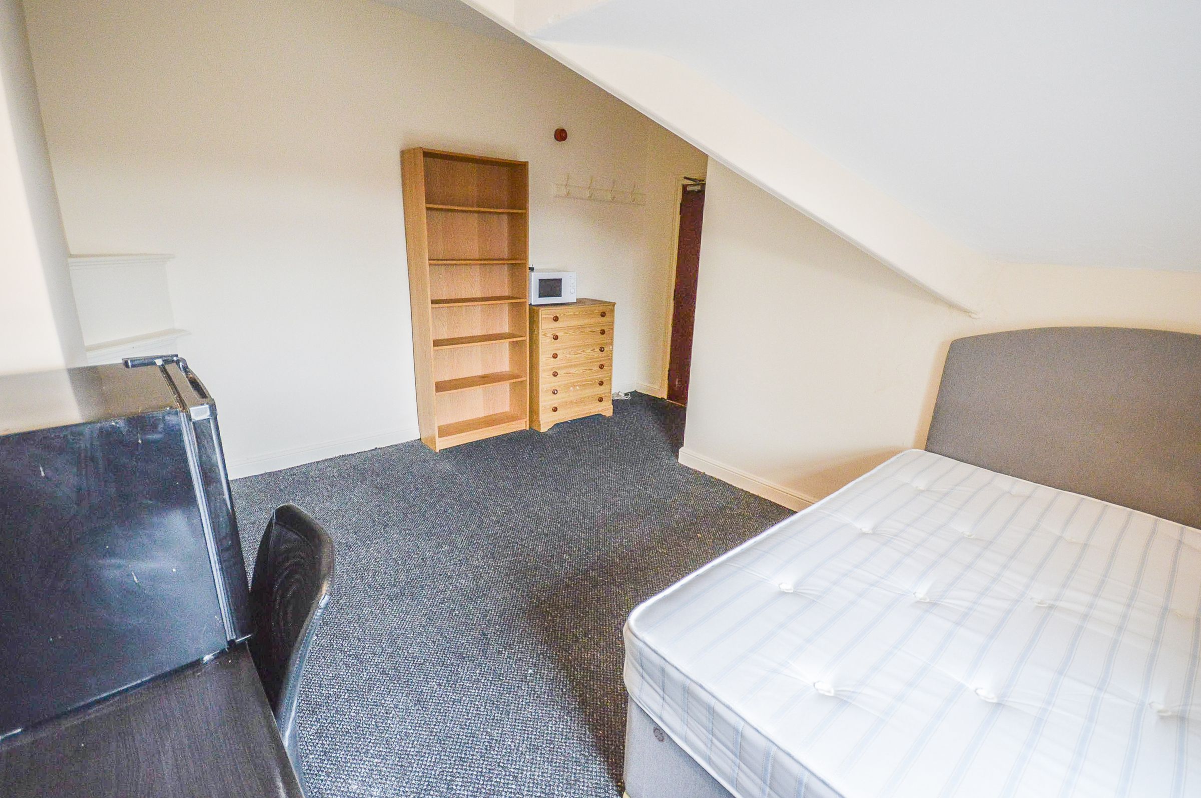Room to rent in Willow Tree Road, Altrincham WA14 Zoopla