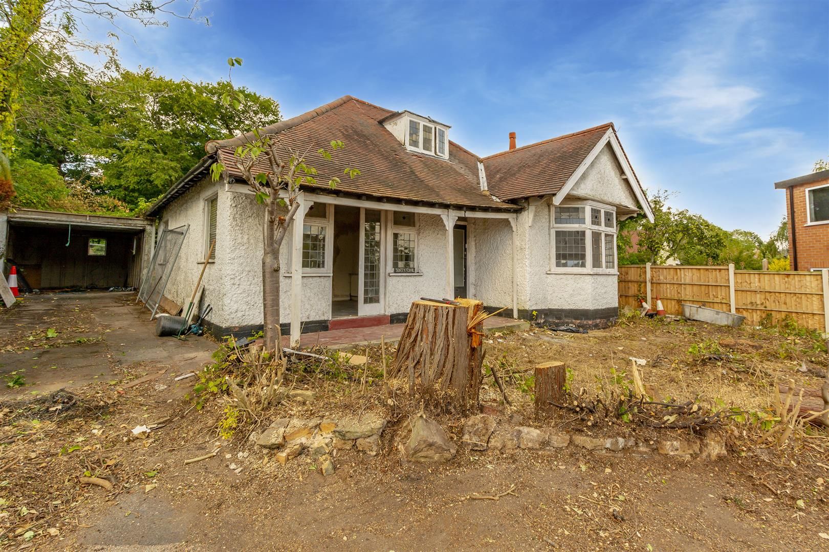 2 bed detached bungalow for sale in Bramcote Road, Beeston, Nottingham