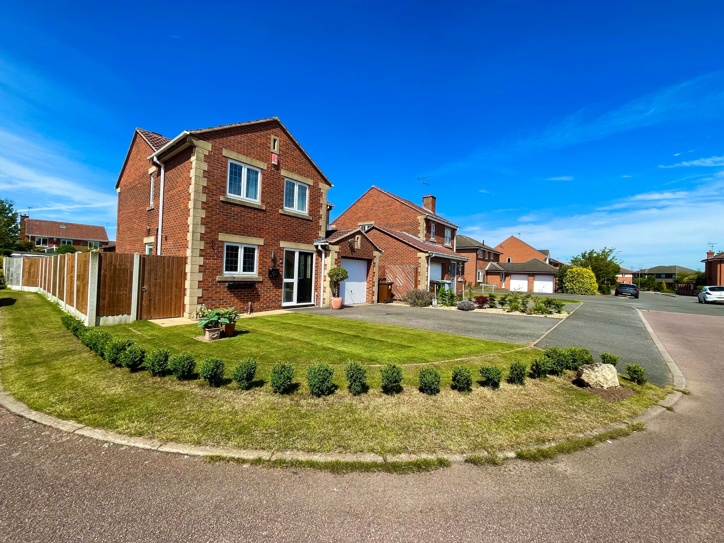 4 bed detached house for sale in Brocklehurst Drive, Edwinstowe NG21