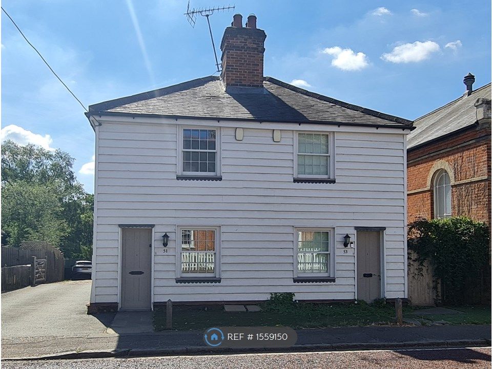 2 bed semidetached house to rent in High Street, Stock, Ingatestone