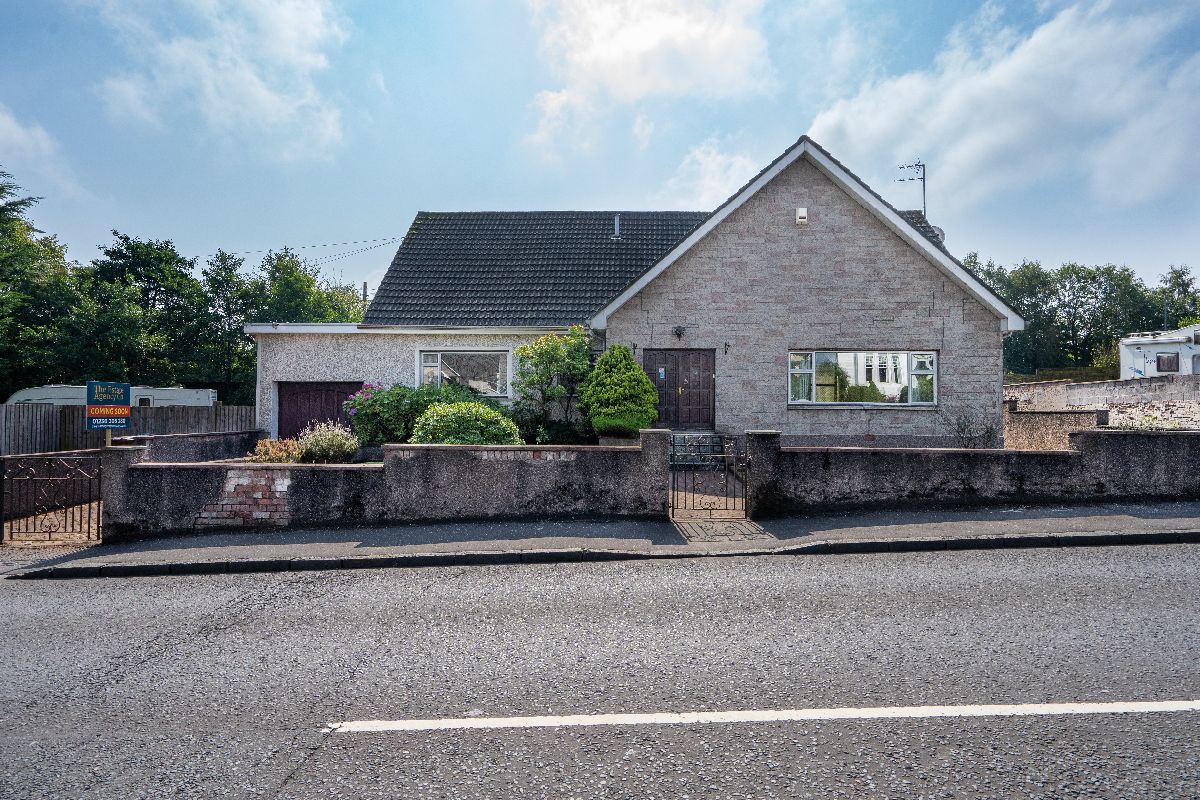 4 bed detached house for sale in Cumbernauld Road, Chryston, Glasgow