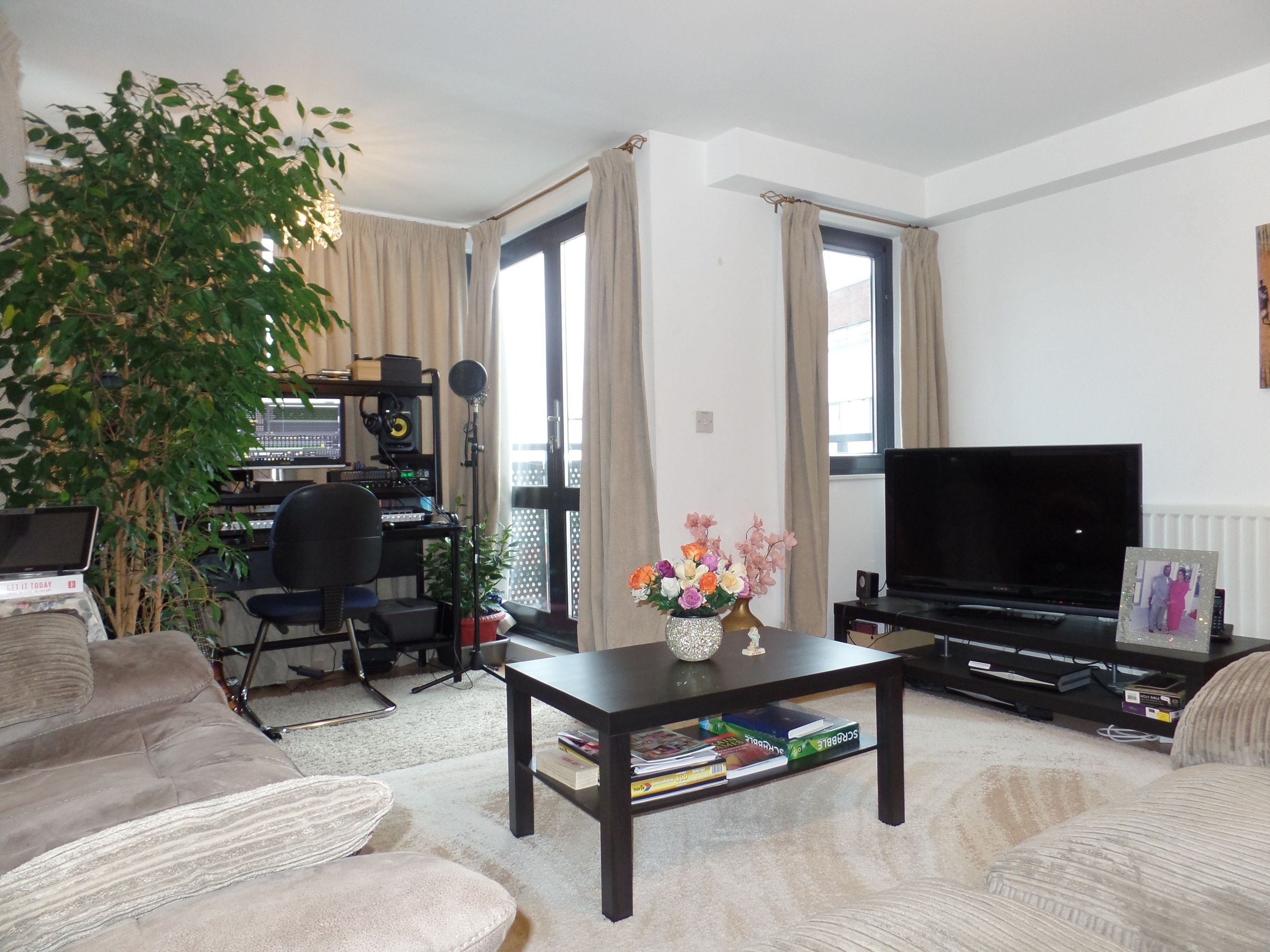 1 bed flat to rent in 11 Clayton Road, Hayes UB3 Zoopla