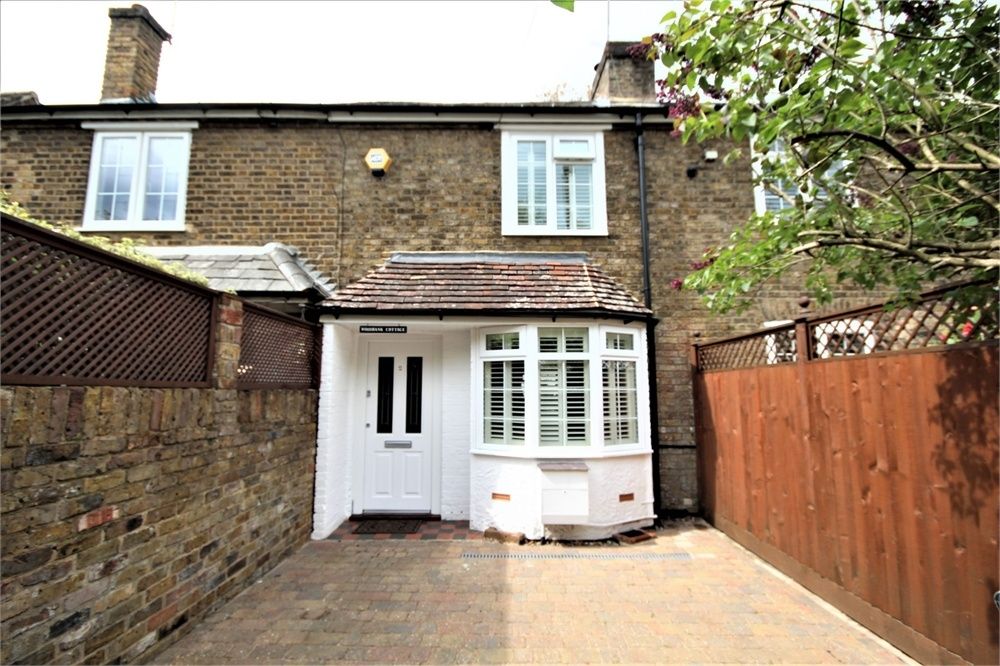 Woodbank Cottages, Oxford Road, Gerrards Cross, Buckinghamshire SL9  