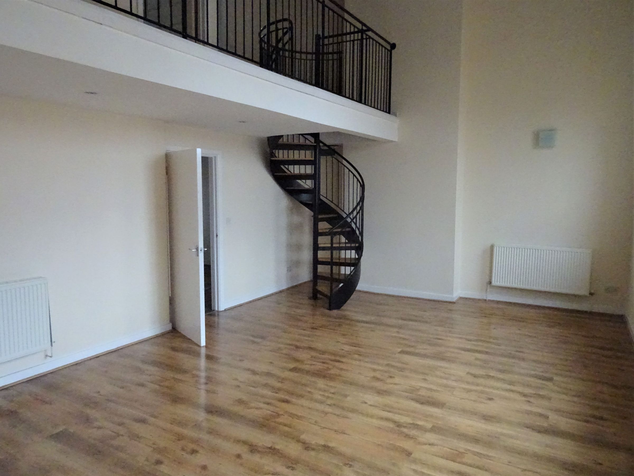 3 bed to rent in Holmesdale Street, Grangetown, Cardiff CF11