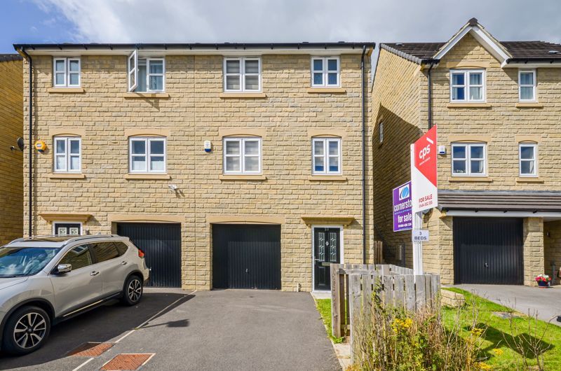 23 Pye Road, Huddersfield HD3