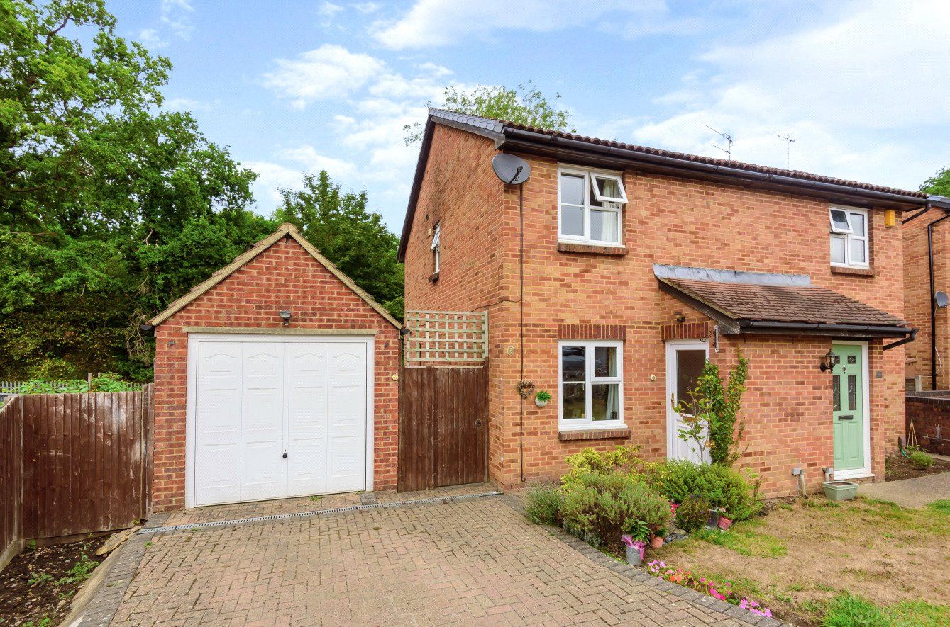 2 bed semidetached house for sale in Merrow, Guildford, Surrey GU4 Zoopla