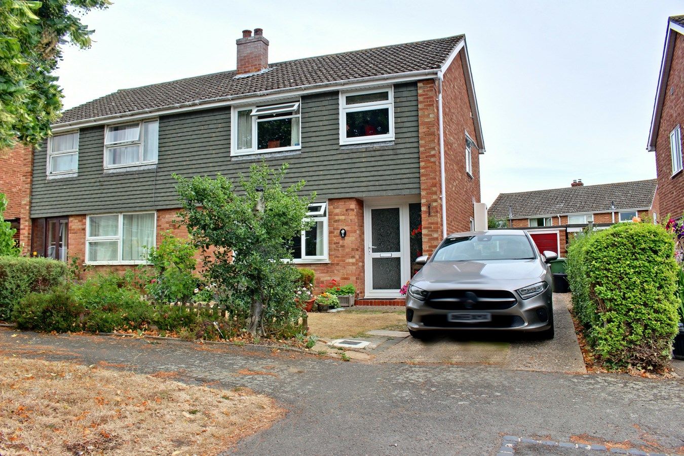3 bed semidetached house for sale in Hillfield Road, Comberton