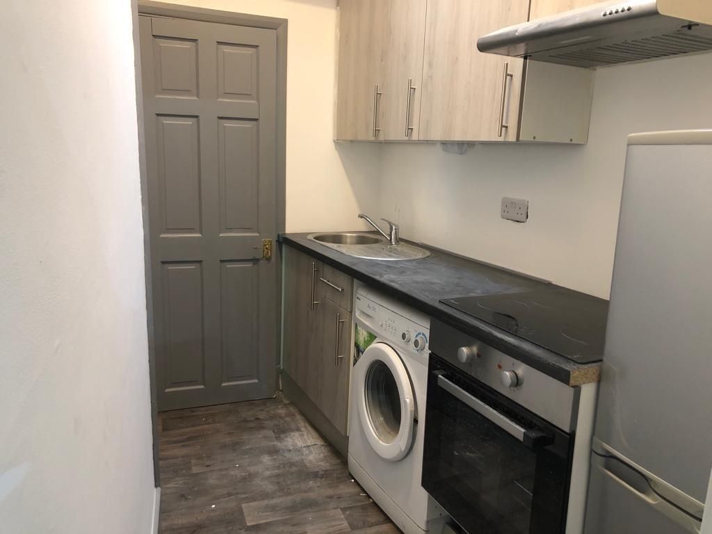 1 bed flat to rent in Beehive Lane, Gants Hill IG1 Zoopla