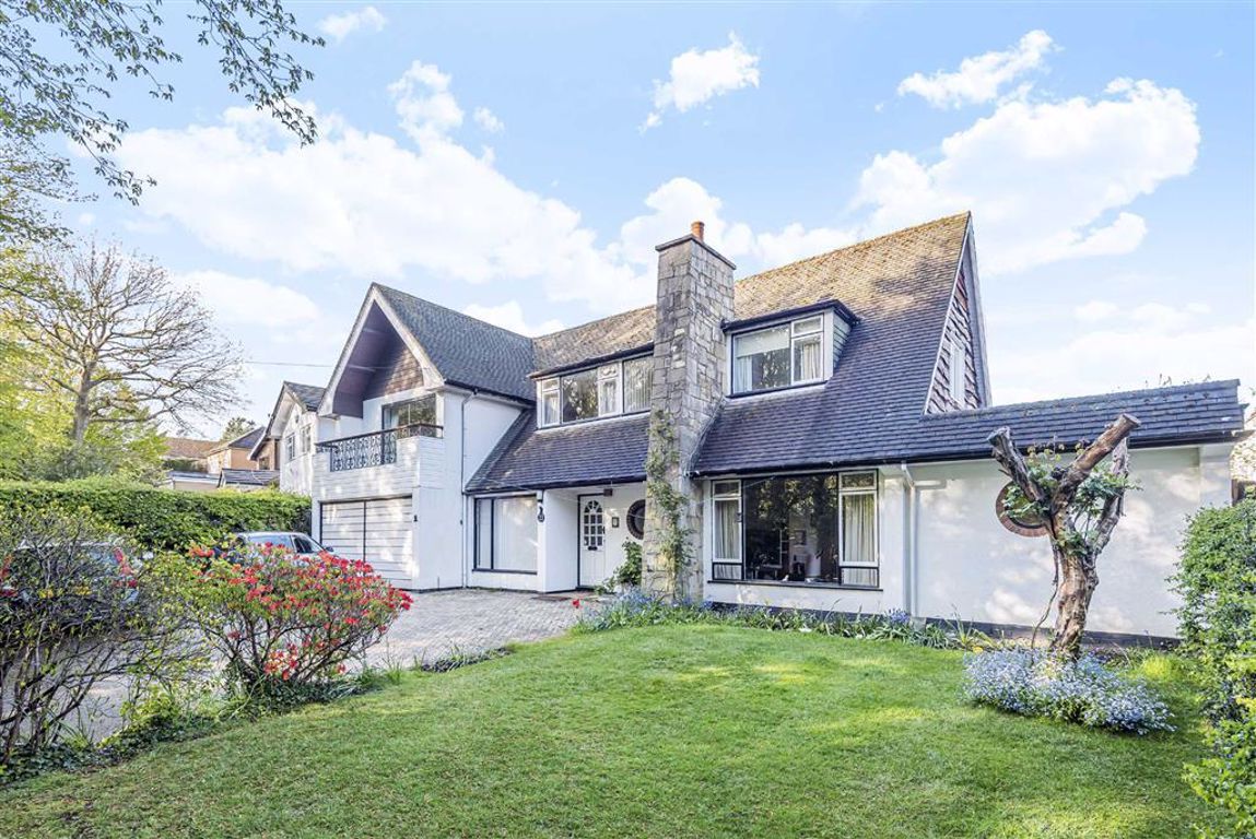 4 bed detached house for sale in Hendon Wood Lane, Arkley, NW7